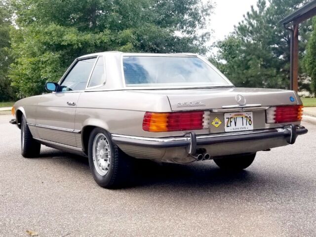 Mercedes-Benz 300-Series 1972 image number 3