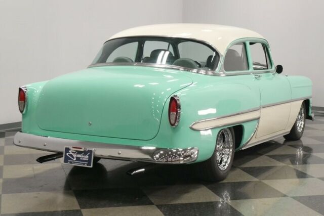 Chevrolet Bel Air/150/210 1954 image number 12