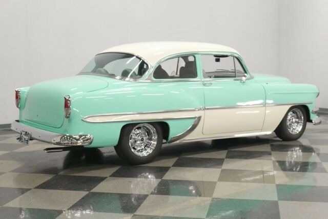 Chevrolet Bel Air/150/210 1954 image number 13