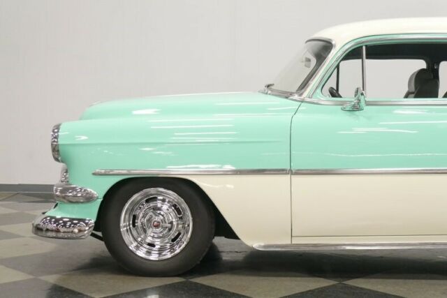 Chevrolet Bel Air/150/210 1954 image number 22