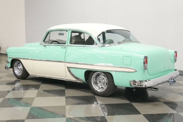 Chevrolet Bel Air/150/210 1954 image number 8