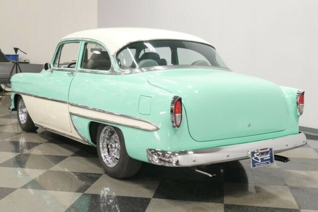 Chevrolet Bel Air/150/210 1954 image number 9