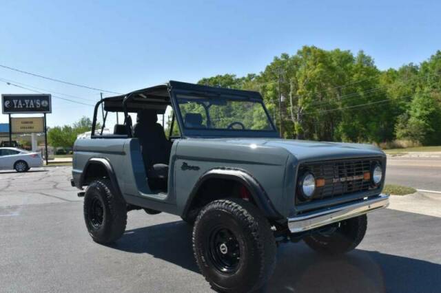 Ford Bronco 1966 image number 18