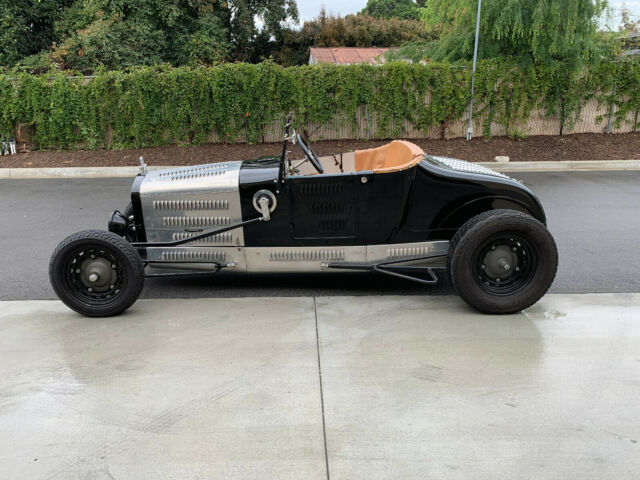 Ford Roadster 1926 image number 4