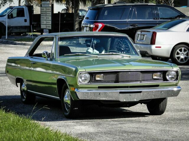 Plymouth Scamp 1972 image number 11