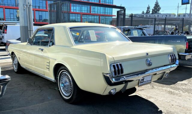 Ford Mustang 1966 image number 17