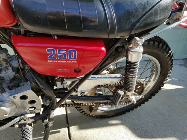 Suzuki TS250 1975 image number 12