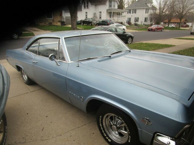 Chevrolet Impala 1965 image number 2