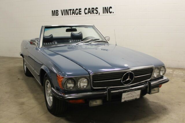 Mercedes-Benz SL-Class 1972 image number 2