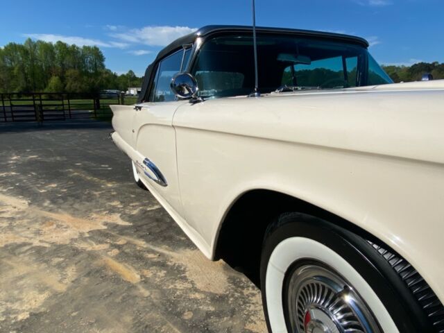 Ford Thunderbird 1959 image number 26