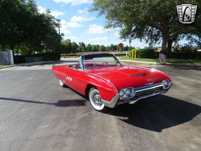 Ford Thunderbird 1963 image number 9