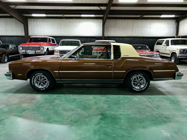 Oldsmobile Cutlass 1978 image number 1