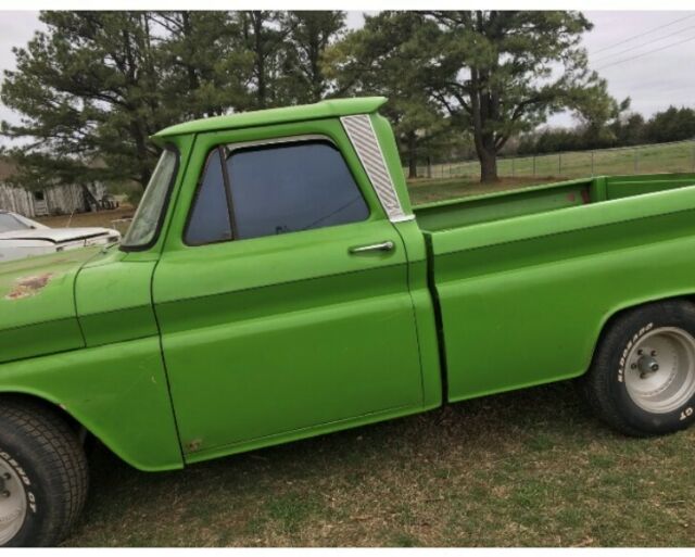 Chevrolet C-10 1965 image number 17