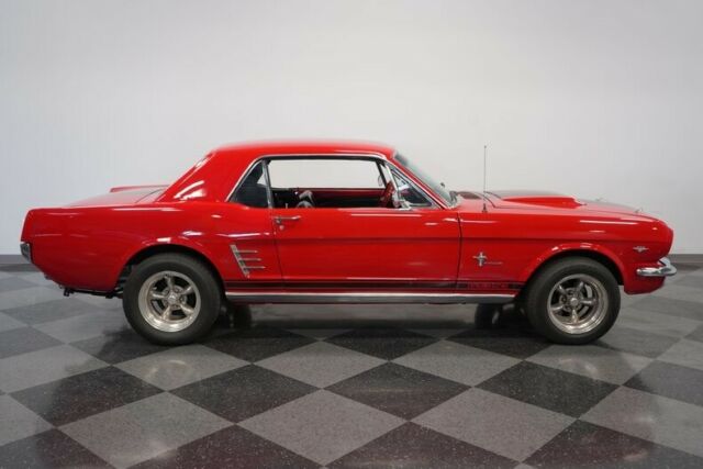 Ford Mustang 1966 image number 15