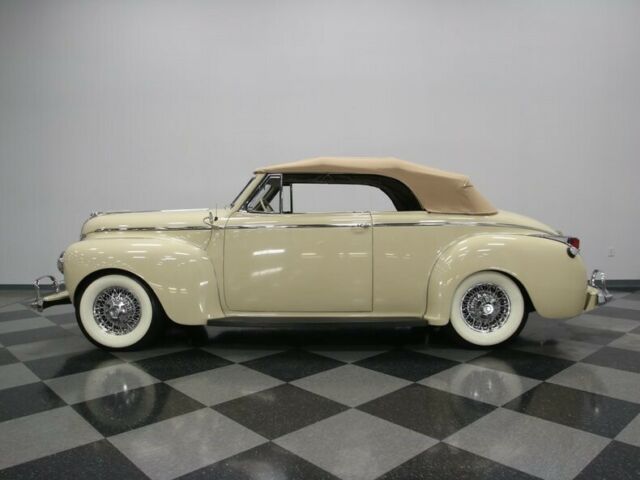 Dodge Luxury Liner 1941 image number 39