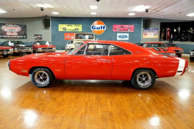 Dodge Charger 1970 image number 14