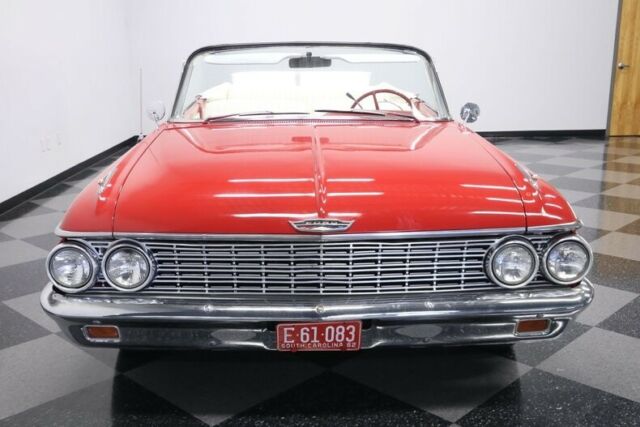 Ford Galaxie 1962 image number 19