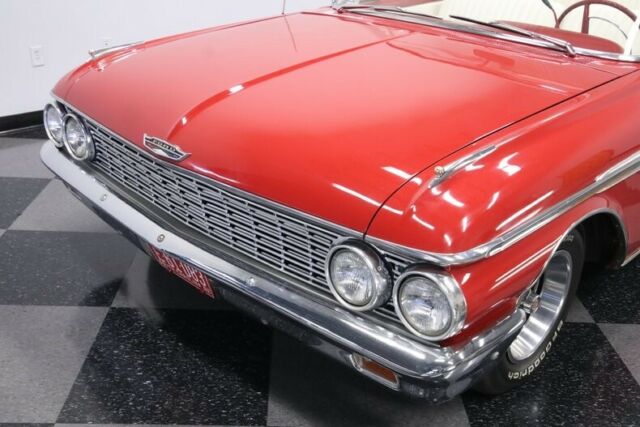 Ford Galaxie 1962 image number 22