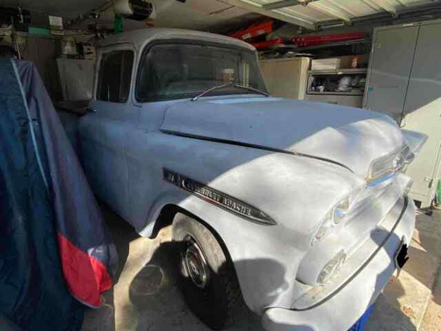 Chevrolet Apache 1959 image number 1