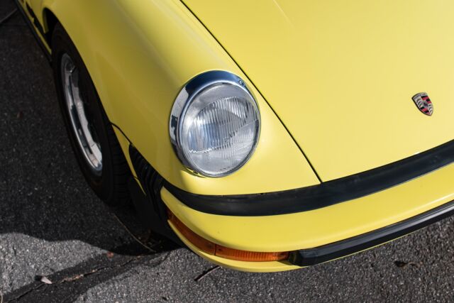 Porsche 911 1975 image number 6