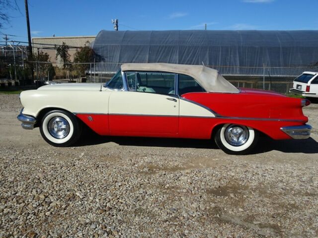 Oldsmobile Eighty-Eight 1956 image number 1