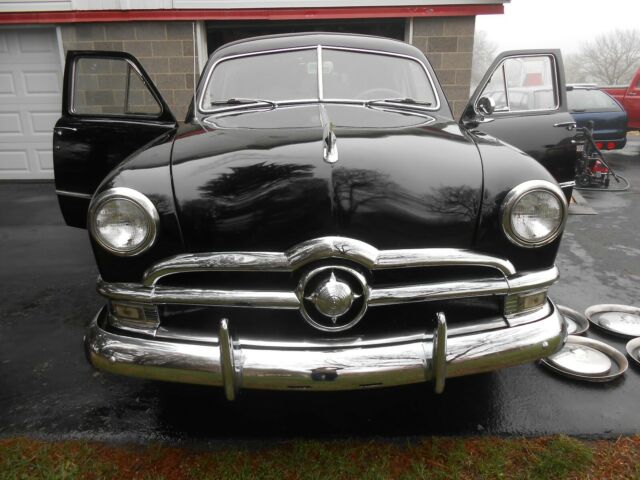 Ford Deluxe 1950 image number 31