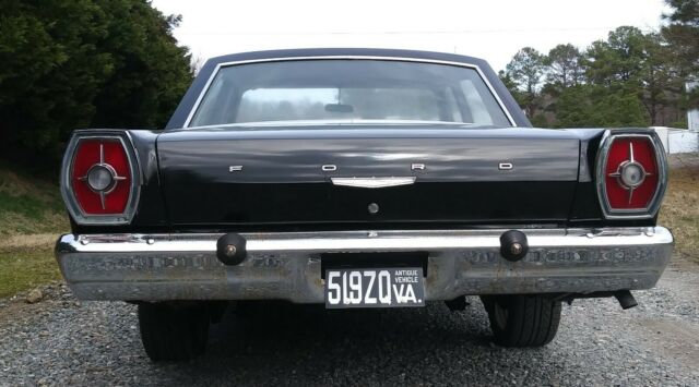 Ford Galaxie 1965 image number 18