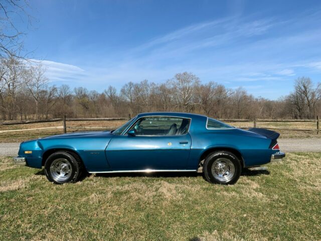 Chevrolet Camaro 1977 image number 1