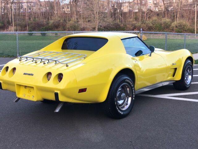 Chevrolet Corvette 1977 image number 25