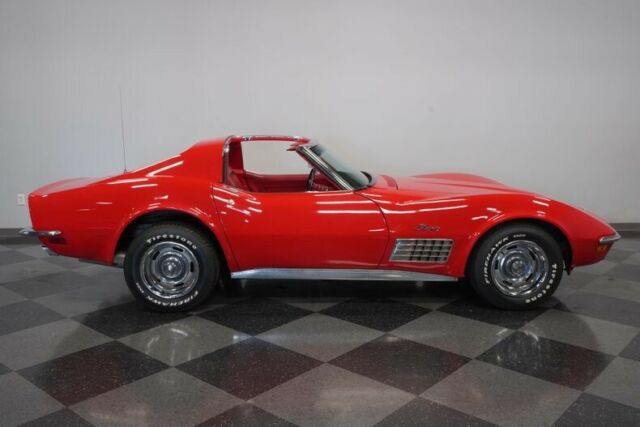 Chevrolet Corvette 1971 image number 15