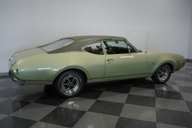 Oldsmobile Cutlass 1969 image number 14