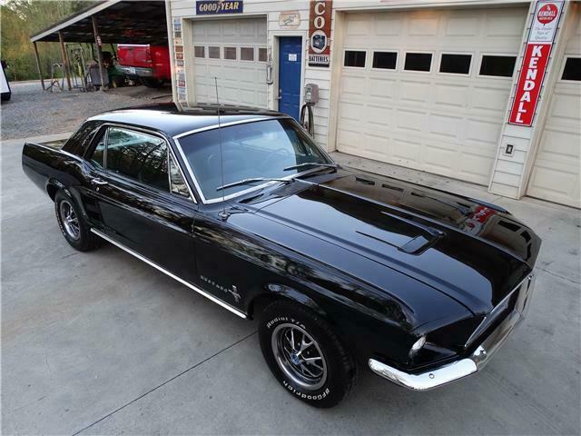 Ford Mustang 1967 image number 0