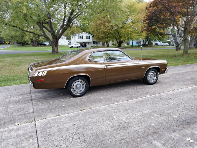 Plymouth Duster 1973 image number 1