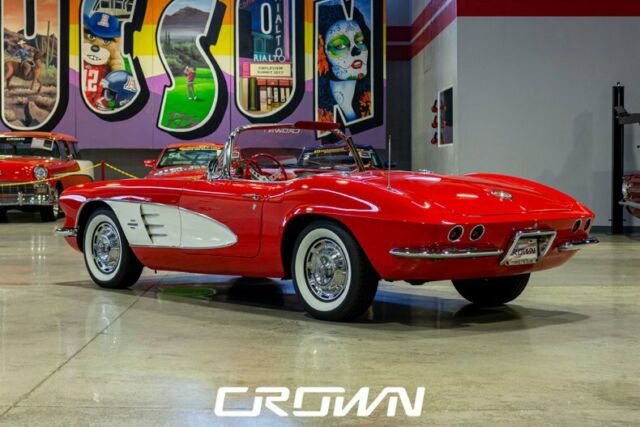 Chevrolet Corvette 1961 image number 32