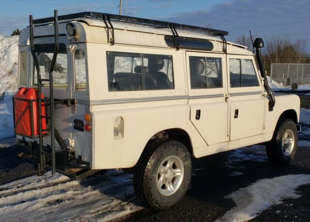 Land Rover Defender 1967 image number 16