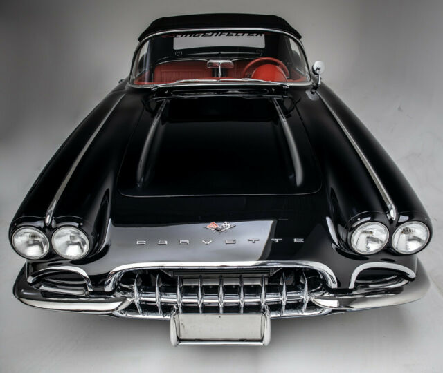 Chevrolet Corvette 1961 image number 22