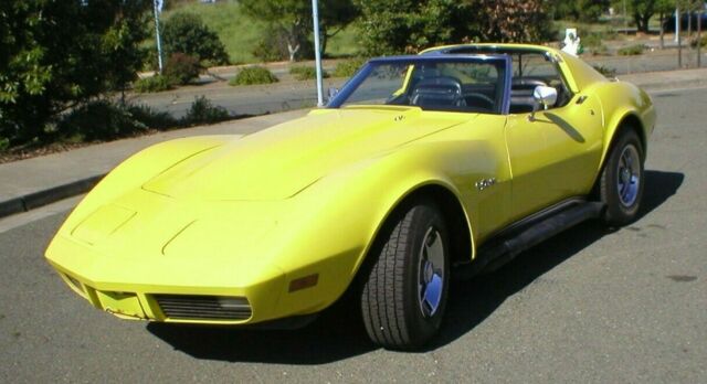 Chevrolet Corvette 1974 image number 0