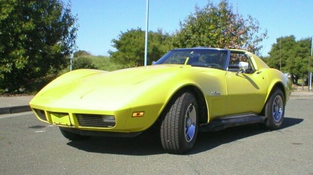 Chevrolet Corvette 1974 image number 1