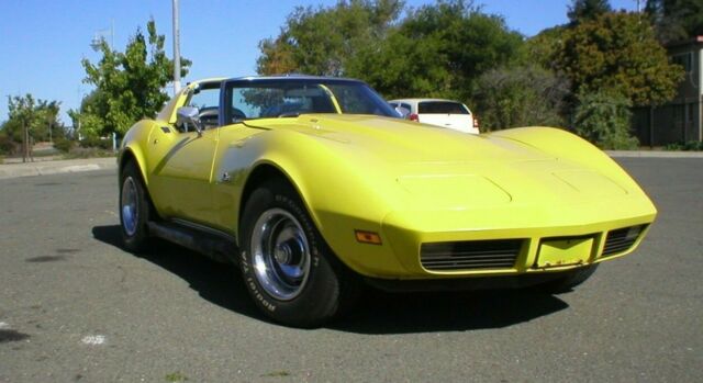 Chevrolet Corvette 1974 image number 14