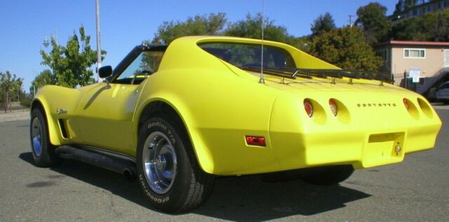 Chevrolet Corvette 1974 image number 16