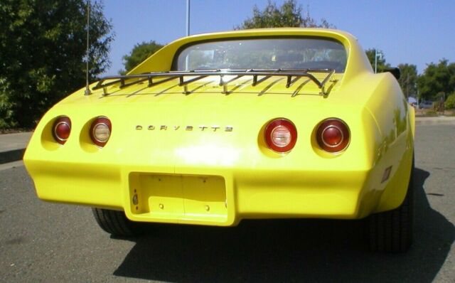 Chevrolet Corvette 1974 image number 23