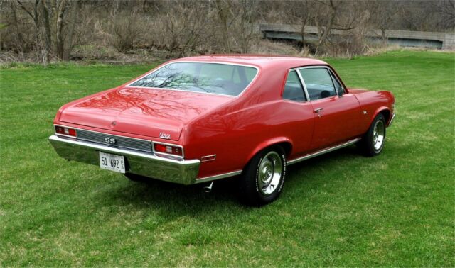 Chevrolet Nova 1972 image number 1