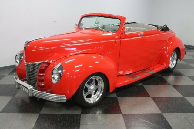 Ford Deluxe Convertible Coupe 1940 image number 29