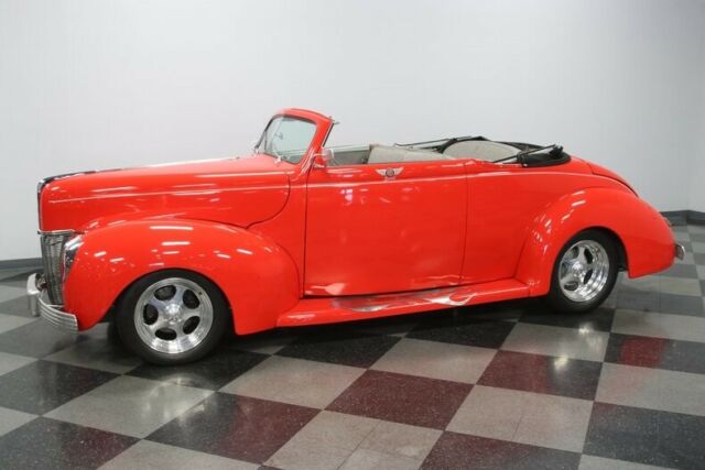 Ford Deluxe Convertible Coupe 1940 image number 30