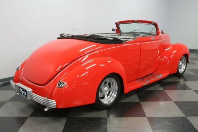 Ford Deluxe Convertible Coupe 1940 image number 37