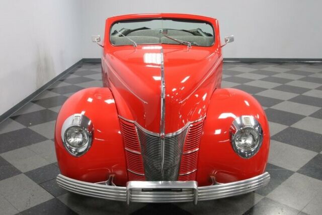 Ford Deluxe Convertible Coupe 1940 image number 43