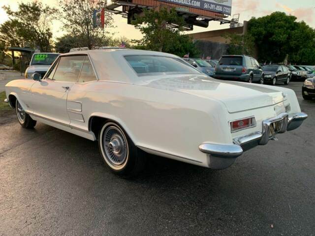 Buick Riviera 1964 image number 25