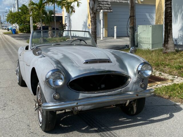 Austin Healey 100-6 1958 image number 2