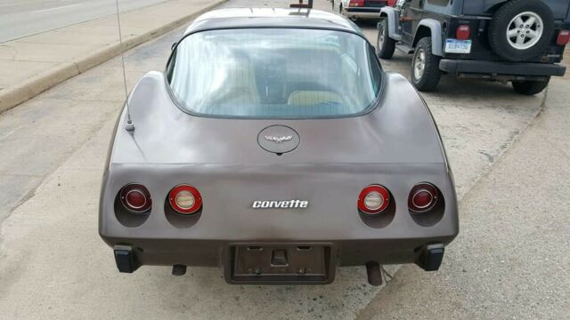 Chevrolet Corvette 1979 image number 14