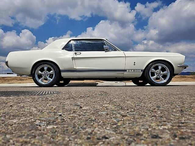 Ford Mustang 1967 image number 18